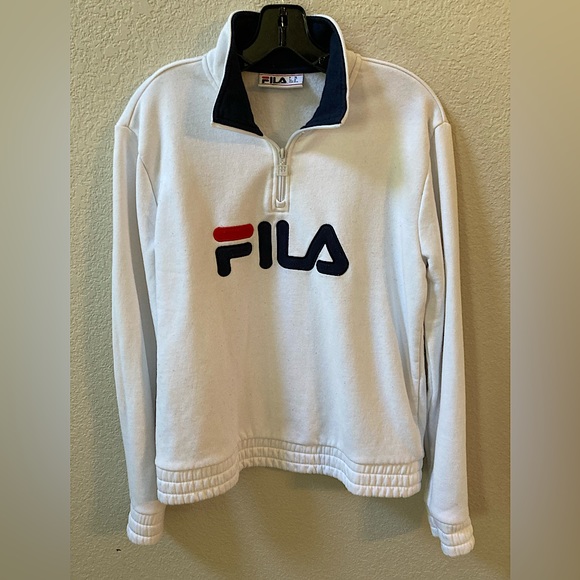 Cute Fila quarter zip sweatshirt with Navy neck lining. Size M. Great condition - Picture 1 of 3